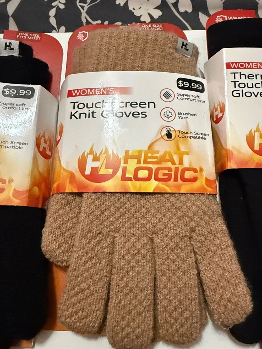 3 Women’s Touchscreen Knit Gloves - Black and Tan
